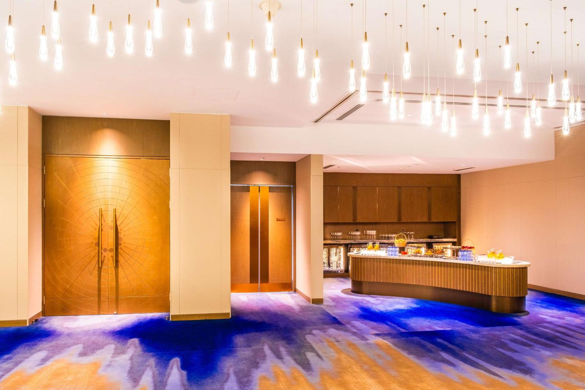 Hilton Kinshasa Hotel Buitenkant foto