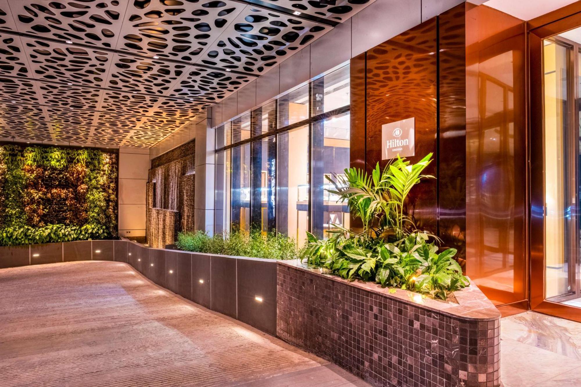Hilton Kinshasa Hotel Buitenkant foto