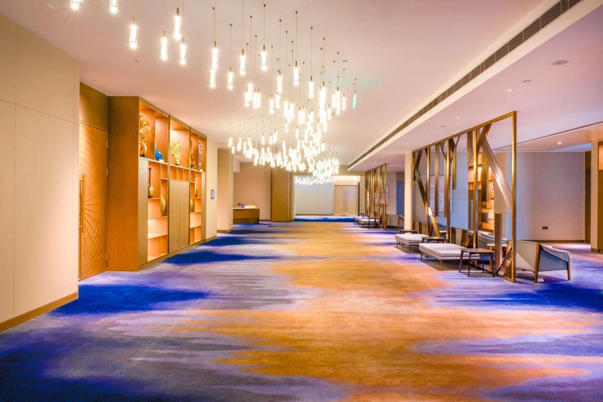 Hilton Kinshasa Hotel Buitenkant foto